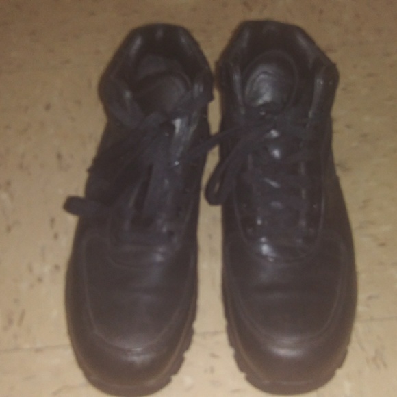 Boots - Picture 6 of 8